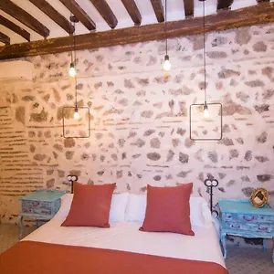 la-casa-del-barquero.besthotelstoledo.com/