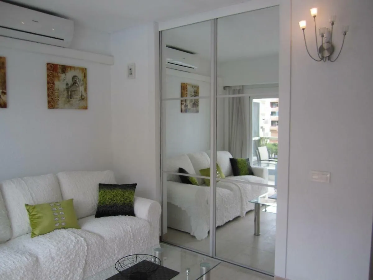 Hotel Apartamento Pyr Fuengirola Private Sunny Pool Side 0*,